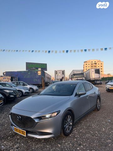 מודעת רכב מאזדה 3