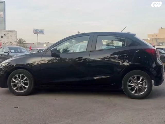 מודעת רכב מאזדה 2