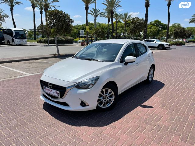 מודעת רכב מאזדה 2