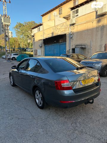 סקודה אוקטביה