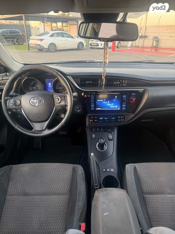 טויוטה אוריס