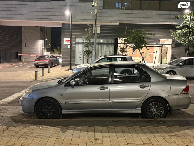 מיצובישי לנסר