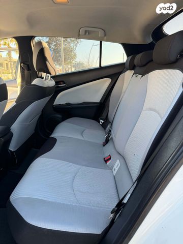 טויוטה פריוס