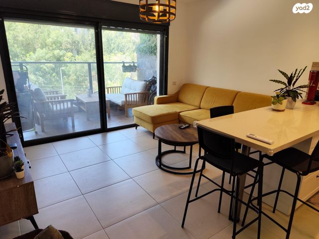 חביבה רייק 52