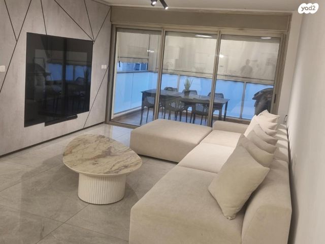 אפרים קישון 14