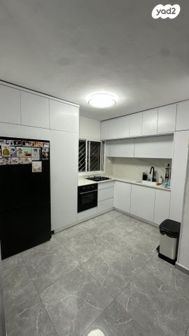 יצחק טוניק 8