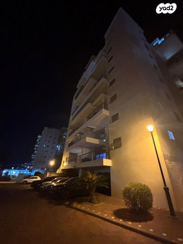 אליאס כרמל 8