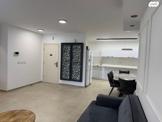 הלוח העברי 5