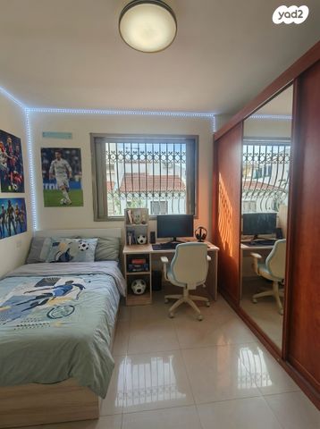 בית פרטי/ קוטג', יוסף לוין 11, נווה עוז, פתח תקווה