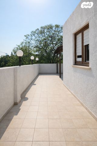 גג/ פנטהאוז, אליהו גולומב 21, הרצליה הירוקה, נווה עובד, הרצליה