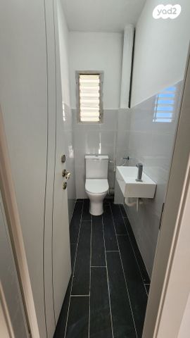 דירה, מבצע ליטני 9, אושיות, רחובות