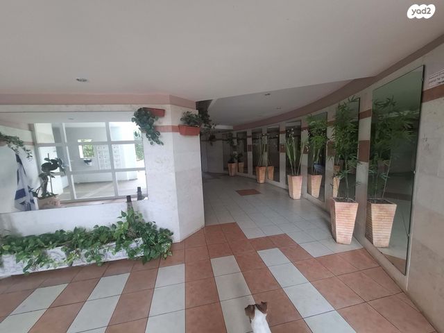 דירה, לוחמי הגטאות 12, צור שלום, קרית ביאליק