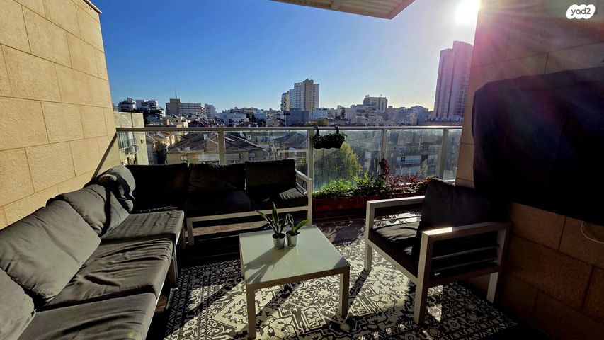 דופלקס, ז'בוטינסקי 56, אברמוביץ', ראשון לציון