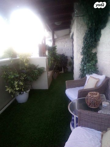 דירה, הצבעוני 27, נאות אשכול, יבנה