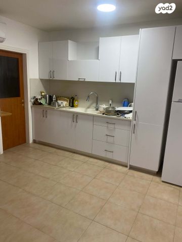 דירה, הזמיר 50, נהריה הירוקה, נהריה