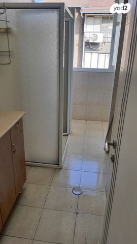 דירה, אחד העם 15, רמב"ם, ראשון לציון