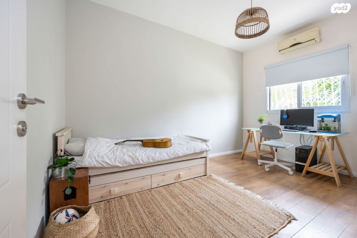 דו משפחתי, מרגלית 6, צור יגאל, כוכב יאיר / צור יגאל