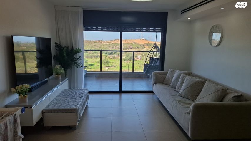 דירה, דבורה עומר 6, נאות שמיר, יבנה