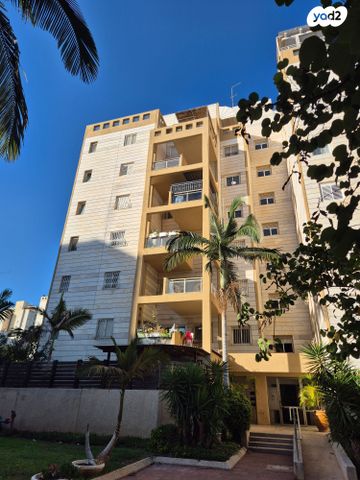 דירה, הר הצופים 29, רחובות ההולנדית, רחובות