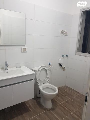 דירה, שדרות הרב עובדיה יוסף 10, אחיסמך, לוד