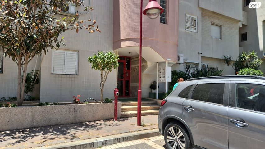 כ"ט בנובמבר 8