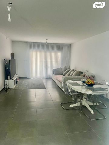 דירה, קרל פופר 4, קרית המדע, נתניה