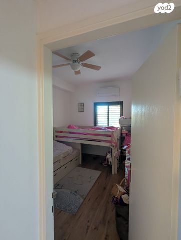 דירה, הכלנית 28, הפרחים, כפר סבא