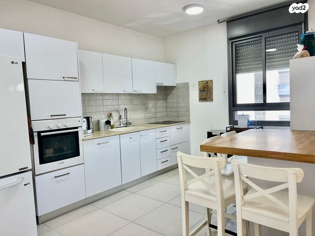 דירה, הסירה 3, נאות רבין, יבנה