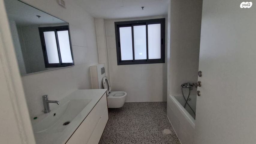 דירה, יעקב פיכמן 5, קרית אילון, חולון