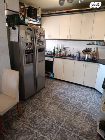 דירה, אלברט קיוסו 6, צהלון, שיכוני חסכון, תל אביב יפו