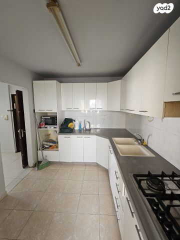 דירה, אליהו נחייסי 5, עמידר, בת ים