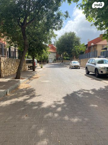 בית פרטי/ קוטג', עפרוני 8, צעירה, כפר ורדים