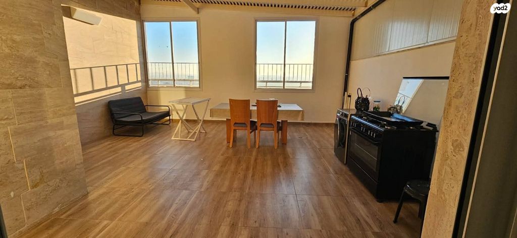 גג/ פנטהאוז, אדוריים 241, ההעפלה, קרית גת