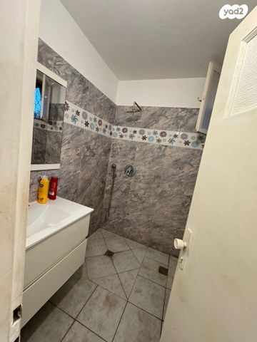 טרומפלדור 12