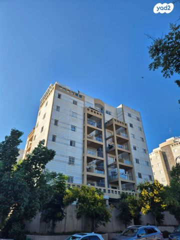 דירה, הר הצופים 29, רחובות ההולנדית, רחובות