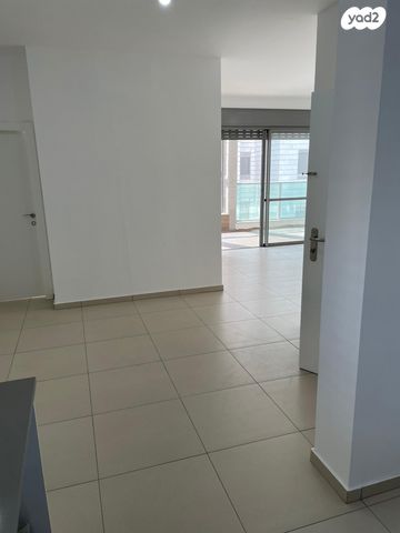 דירה, מלחמת ששת הימים 4, מרכז העיר, חדרה