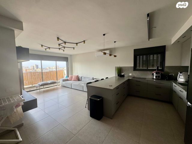 דירה, בר יהודה 46, דרום מערב ותיק, בת ים