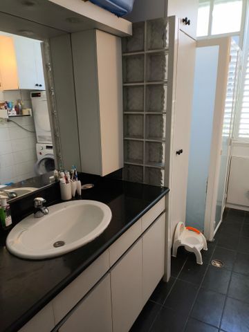 דירה, קריניצי 28, שכונת יהלום, מרכז העיר ב, רמת גן