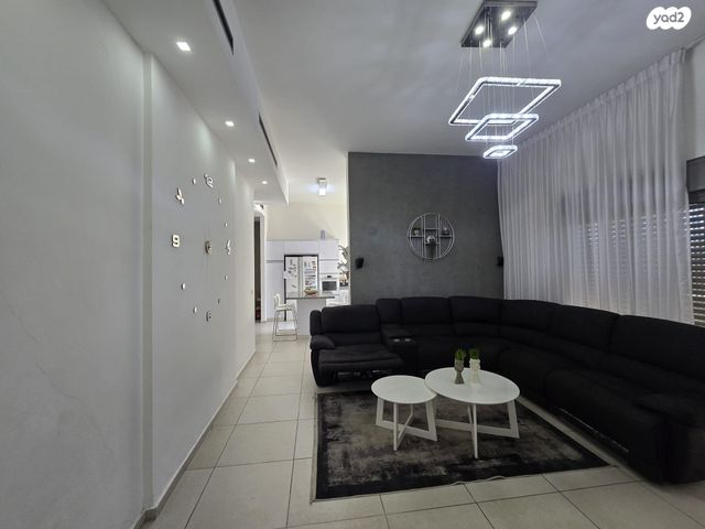 דירת גן, יהודה 3, עינות, ערד