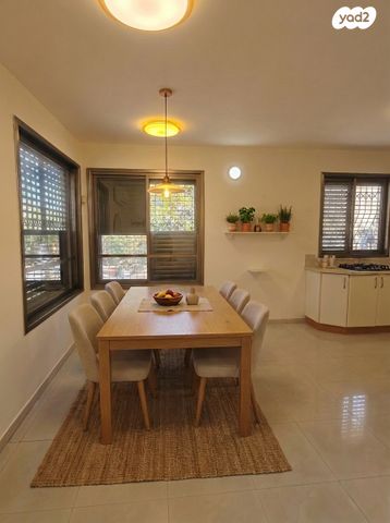 בית פרטי/ קוטג', יוסף לוין 11, נווה עוז, פתח תקווה