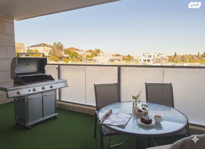 דירה, שדרות ציונה צרפת 25, גדרה הצעירה, גדרה