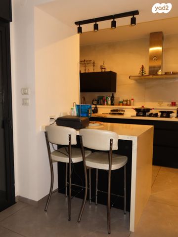 גג/ פנטהאוז, ראול ולנברג 3, רמת אשכול, חיפה