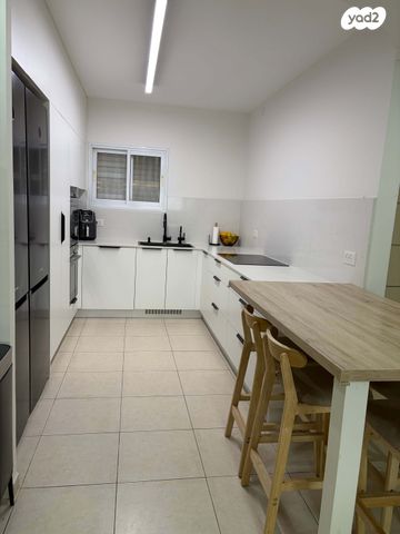 דירת גן, אברהם דנינו 6, אברהם דנינו, בן גוריון, עכו