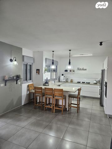 שדרות רפאל סויסה 5