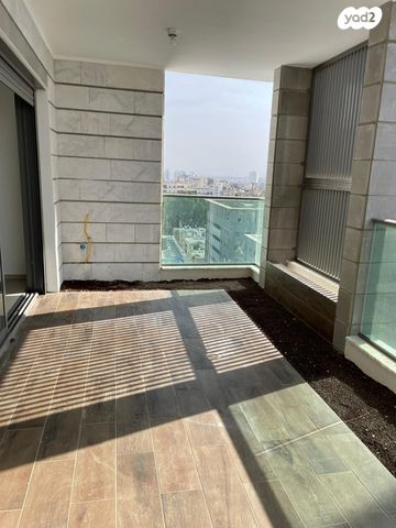 דירה, מלחמת ששת הימים 4, מרכז העיר, חדרה