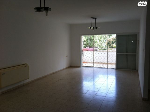 דירה, ארזים 1, ראשונים, כפר סבא