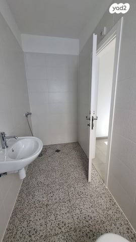 דירה, יעקב פיכמן 5, קרית אילון, חולון