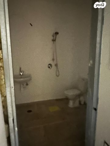 מחסן, קרית ספר 17, גני שרונה, קרית הממשלה, תל אביב יפו