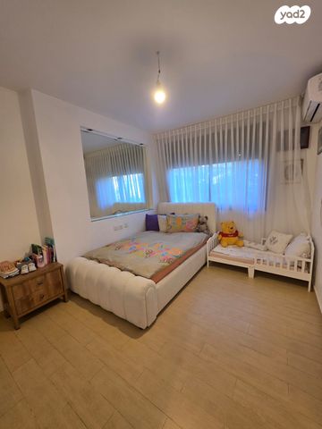 מרומי שדה 38