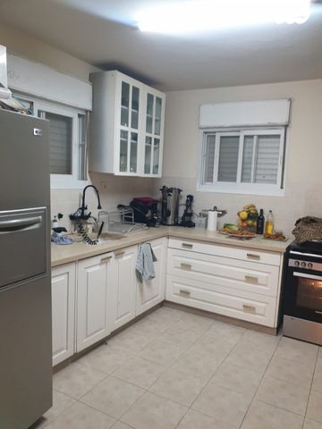 אפיקי מים 303